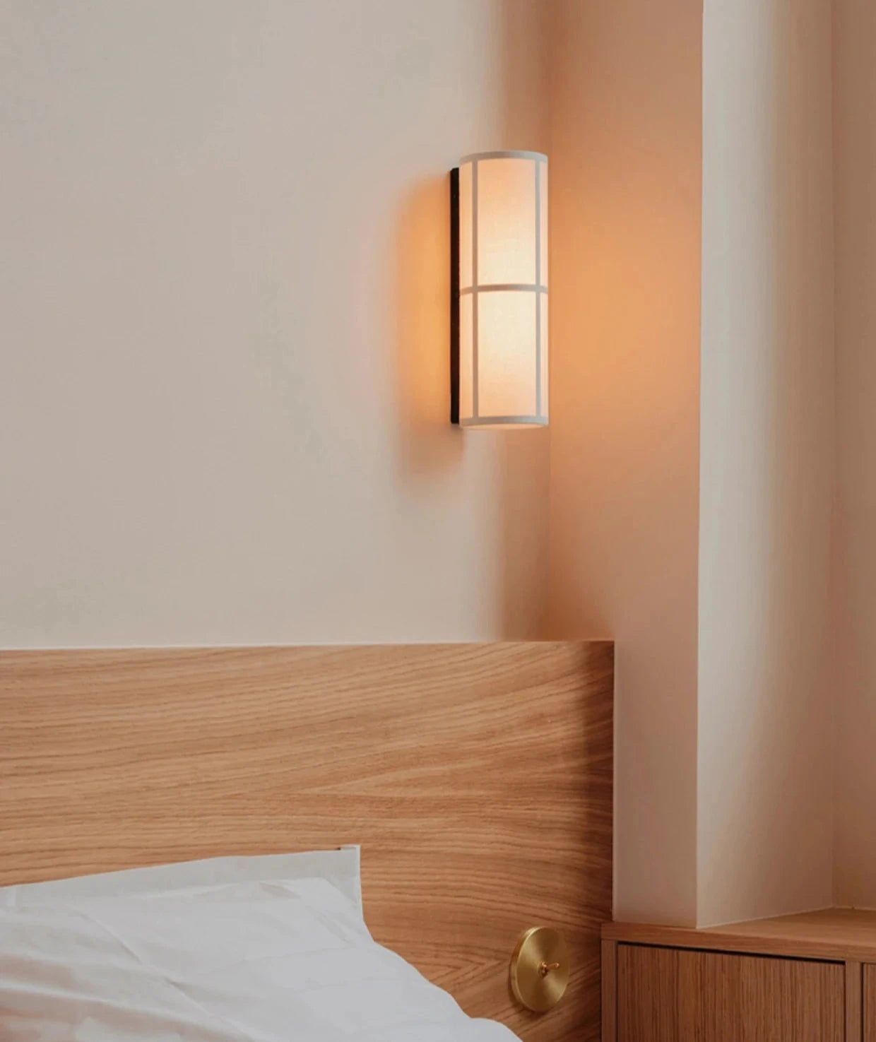 Kawara Cloth Wall Lamp